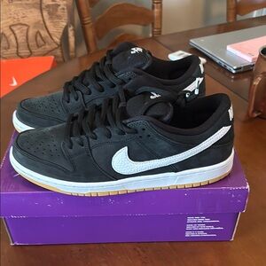Nike SB dunk low pro.